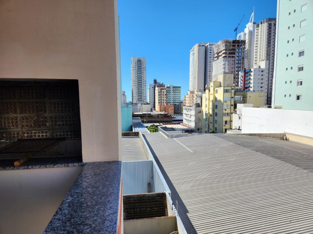 2 Quartos A 200Mts Praia Central, Garagem, Churrasqueira, Wi-Fi 90 Mbps, Pet Friendly Balneário Camboriú エクステリア 写真