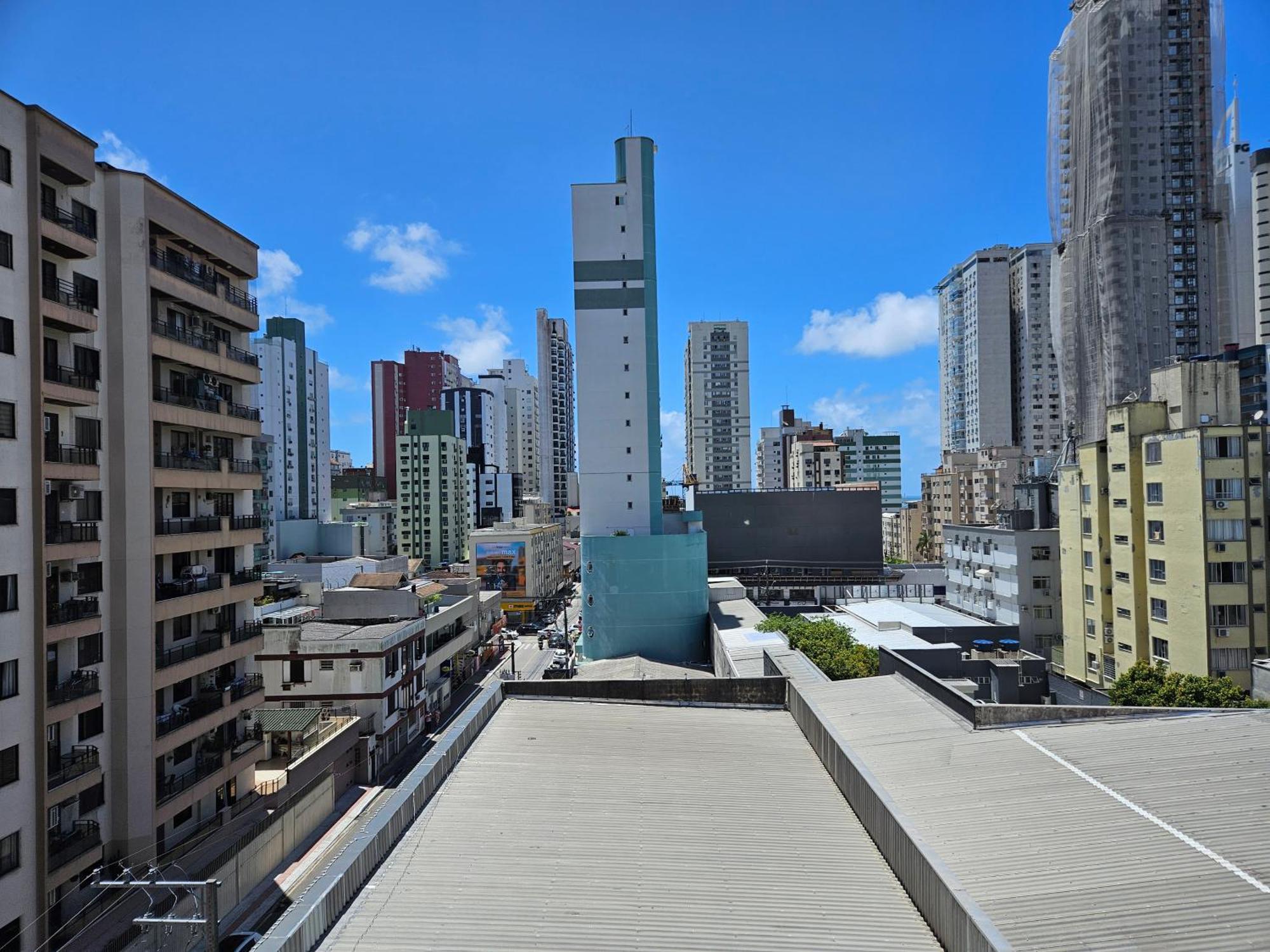 2 Quartos A 200Mts Praia Central, Garagem, Churrasqueira, Wi-Fi 90 Mbps, Pet Friendly Balneário Camboriú エクステリア 写真