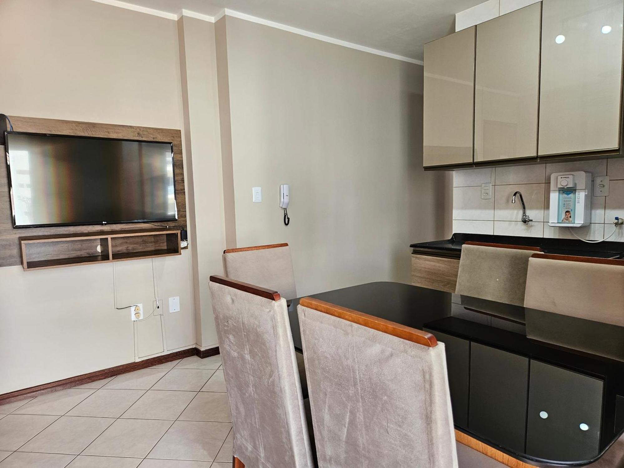2 Quartos A 200Mts Praia Central, Garagem, Churrasqueira, Wi-Fi 90 Mbps, Pet Friendly Balneário Camboriú エクステリア 写真