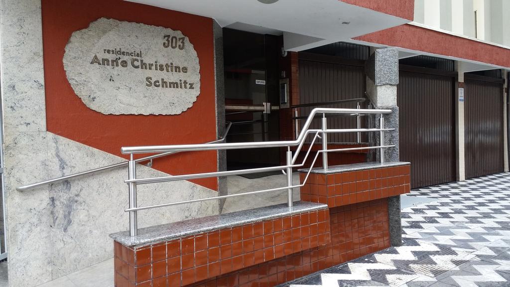 2 Quartos A 200Mts Praia Central, Garagem, Churrasqueira, Wi-Fi 90 Mbps, Pet Friendly Balneário Camboriú エクステリア 写真